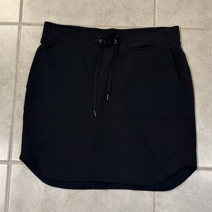 Athleta Skirt Black like new size Small